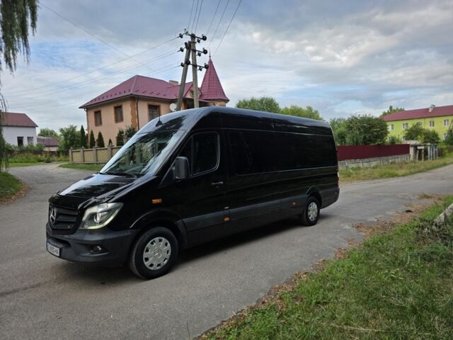 Чорний Мерседес Sprinter, об'ємом двигуна 2.1 л та пробігом 328 тис. км за 27528 $, фото 1 на Automoto.ua