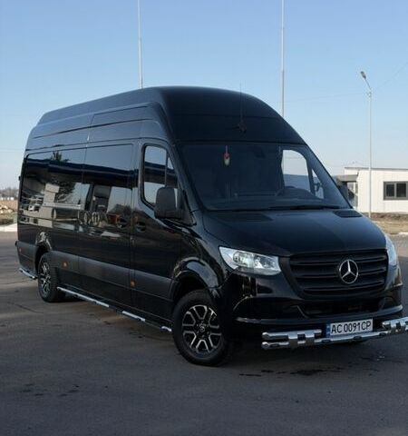 Черный Мерседес Sprinter, объемом двигателя 2.14 л и пробегом 287 тыс. км за 44999 $, фото 1 на Automoto.ua