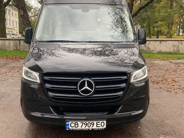 Черный Мерседес Sprinter, объемом двигателя 1.95 л и пробегом 430 тыс. км за 44990 $, фото 1 на Automoto.ua