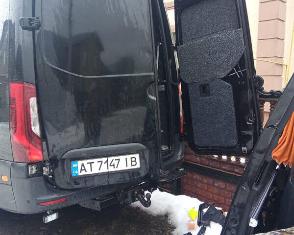 Чорний Мерседес Sprinter, об'ємом двигуна 2.99 л та пробігом 290 тис. км за 20000 $, фото 1 на Automoto.ua
