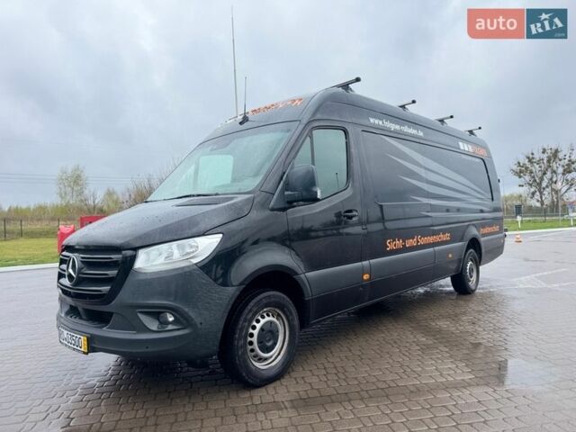 Черный Мерседес Sprinter, объемом двигателя 2 л и пробегом 223 тыс. км за 42300 $, фото 1 на Automoto.ua