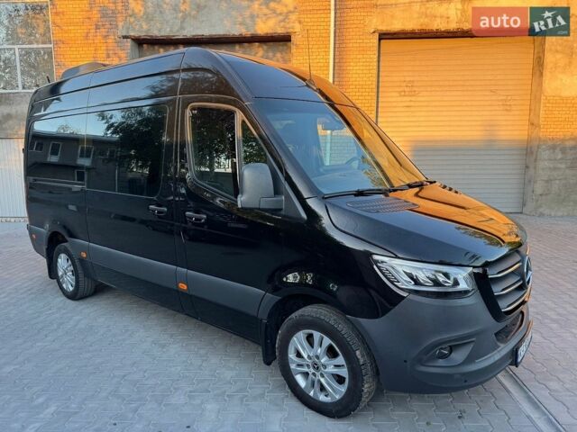 Черный Мерседес Sprinter, объемом двигателя 1.95 л и пробегом 390 тыс. км за 59999 $, фото 1 на Automoto.ua