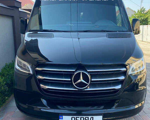 Черный Мерседес Sprinter, объемом двигателя 2.14 л и пробегом 235 тыс. км за 49900 $, фото 1 на Automoto.ua