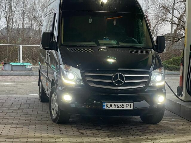 Черный Мерседес Sprinter, объемом двигателя 2.2 л и пробегом 350 тыс. км за 24000 $, фото 1 на Automoto.ua