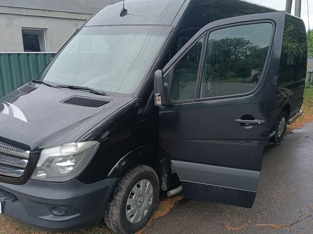 Черный Мерседес Sprinter, объемом двигателя 2.2 л и пробегом 316 тыс. км за 24000 $, фото 1 на Automoto.ua