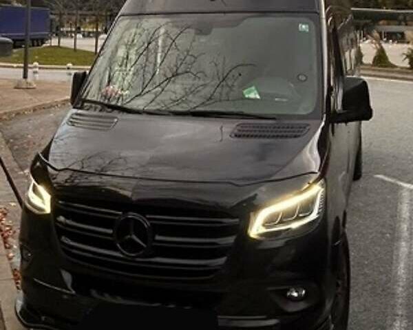 Черный Мерседес Sprinter, объемом двигателя 2.14 л и пробегом 430 тыс. км за 68000 $, фото 1 на Automoto.ua