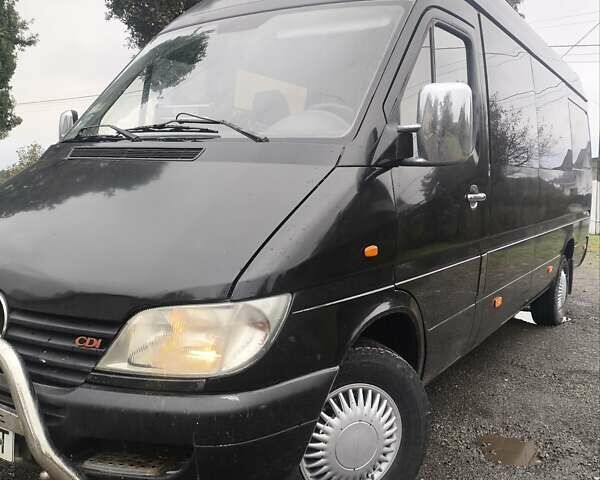 Черный Мерседес Sprinter, объемом двигателя 2.9 л и пробегом 885 тыс. км за 7600 $, фото 1 на Automoto.ua