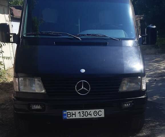 Черный Мерседес Sprinter, объемом двигателя 2.9 л и пробегом 100 тыс. км за 7200 $, фото 1 на Automoto.ua