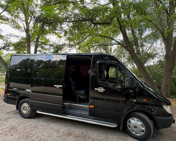 Черный Мерседес Sprinter, объемом двигателя 2.7 л и пробегом 500 тыс. км за 13500 $, фото 1 на Automoto.ua