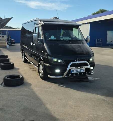 Черный Мерседес Sprinter, объемом двигателя 2.2 л и пробегом 443 тыс. км за 13300 $, фото 1 на Automoto.ua