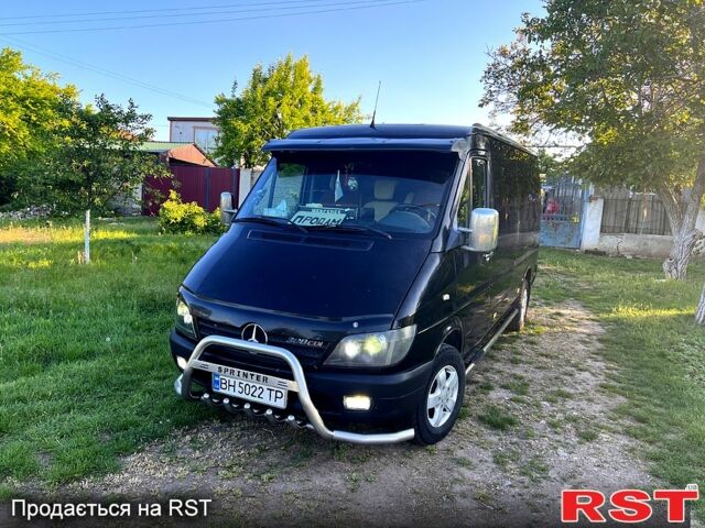 Черный Мерседес Sprinter, объемом двигателя 2.1 л и пробегом 462 тыс. км за 13300 $, фото 1 на Automoto.ua