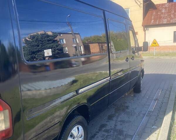 Черный Мерседес Sprinter, объемом двигателя 0 л и пробегом 990 тыс. км за 8000 $, фото 1 на Automoto.ua