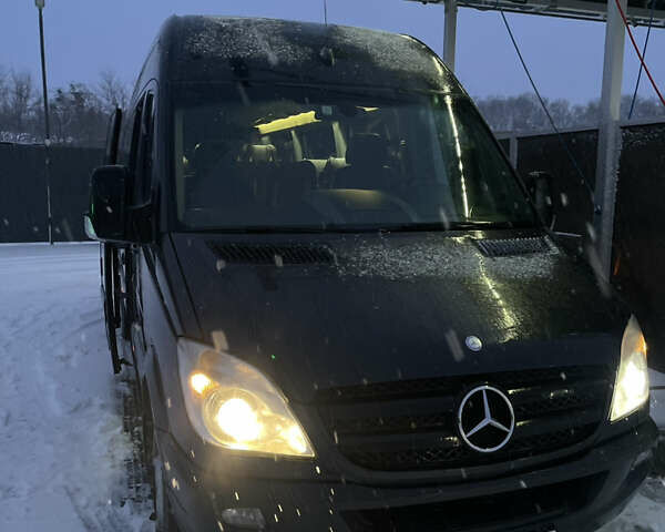 Чорний Мерседес Sprinter, об'ємом двигуна 2.99 л та пробігом 395 тис. км за 27500 $, фото 1 на Automoto.ua