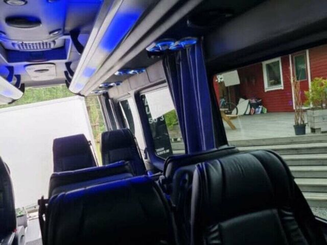 Черный Мерседес Sprinter, объемом двигателя 0 л и пробегом 406 тыс. км за 13700 $, фото 1 на Automoto.ua