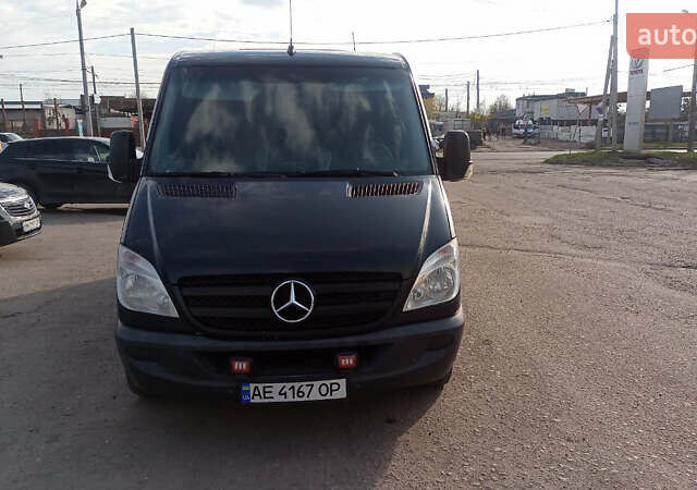 Черный Мерседес Sprinter, объемом двигателя 2.14 л и пробегом 424 тыс. км за 8700 $, фото 1 на Automoto.ua