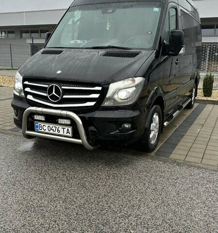 Черный Мерседес Sprinter, объемом двигателя 2.2 л и пробегом 710 тыс. км за 29900 $, фото 1 на Automoto.ua