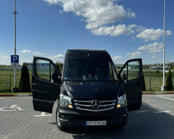 Черный Мерседес Sprinter, объемом двигателя 0 л и пробегом 160 тыс. км за 34201 $, фото 1 на Automoto.ua