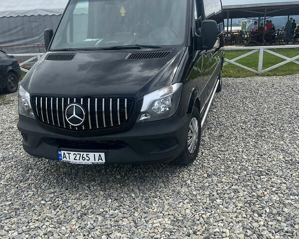 Черный Мерседес Sprinter, объемом двигателя 2.2 л и пробегом 450 тыс. км за 30424 $, фото 1 на Automoto.ua