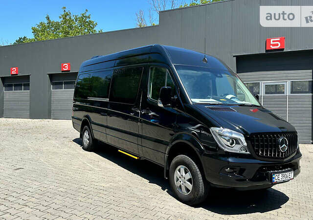 Черный Мерседес Sprinter, объемом двигателя 3 л и пробегом 120 тыс. км за 83000 $, фото 1 на Automoto.ua