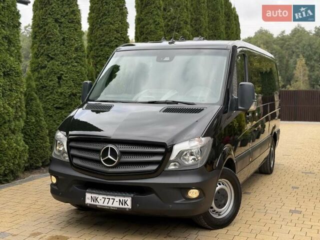 Черный Мерседес Sprinter, объемом двигателя 2.2 л и пробегом 181 тыс. км за 26900 $, фото 1 на Automoto.ua