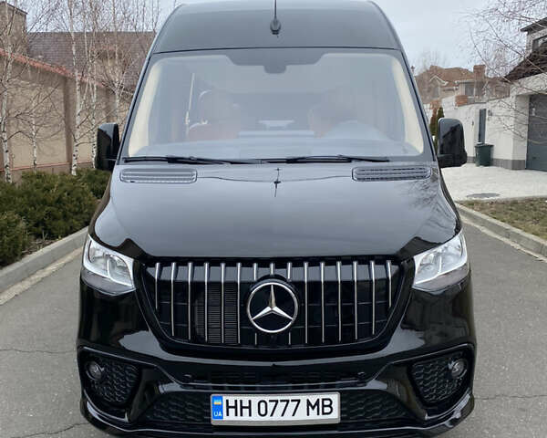 Черный Мерседес Sprinter, объемом двигателя 2.14 л и пробегом 3 тыс. км за 180000 $, фото 1 на Automoto.ua
