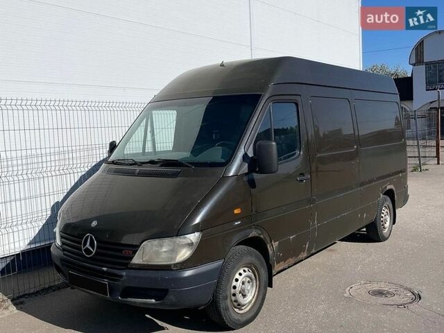 Коричневый Мерседес Sprinter, объемом двигателя 0 л и пробегом 226 тыс. км за 4900 $, фото 1 на Automoto.ua
