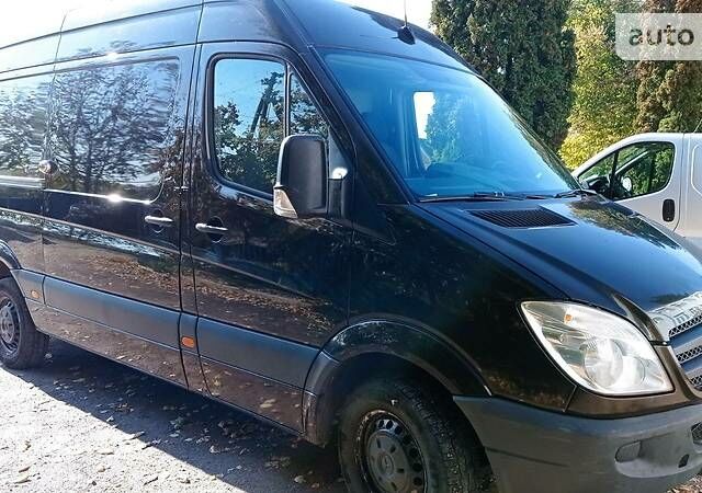 Коричневый Мерседес Sprinter, объемом двигателя 2.1 л и пробегом 307 тыс. км за 15500 $, фото 1 на Automoto.ua