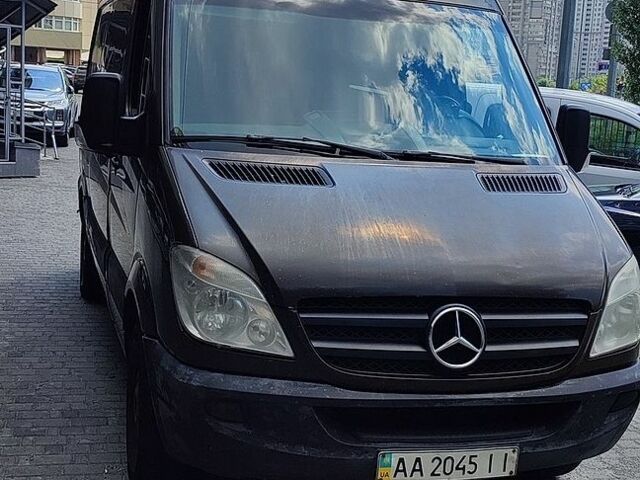 Коричневий Мерседес Sprinter, об'ємом двигуна 2.69 л та пробігом 350 тис. км за 8000 $, фото 1 на Automoto.ua