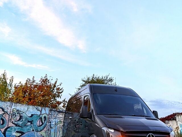 Коричневый Мерседес Sprinter, объемом двигателя 2.1 л и пробегом 505 тыс. км за 14000 $, фото 1 на Automoto.ua
