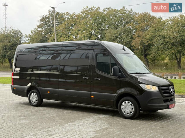 Коричневый Мерседес Sprinter, объемом двигателя 2.2 л и пробегом 211 тыс. км за 25900 $, фото 1 на Automoto.ua