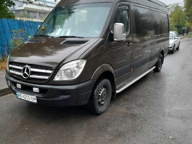 Коричневый Мерседес Sprinter, объемом двигателя 2.2 л и пробегом 500 тыс. км за 10500 $, фото 1 на Automoto.ua