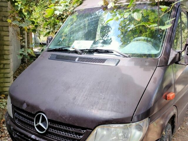 Коричневый Мерседес Sprinter, объемом двигателя 2.1 л и пробегом 694 тыс. км за 3795 $, фото 1 на Automoto.ua