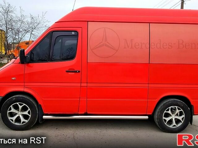 Червоний Мерседес Sprinter, об'ємом двигуна 2.7 л та пробігом 460 тис. км за 9000 $, фото 1 на Automoto.ua