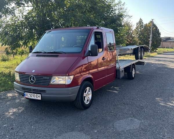 Червоний Мерседес Sprinter, об'ємом двигуна 2.87 л та пробігом 300 тис. км за 13800 $, фото 1 на Automoto.ua