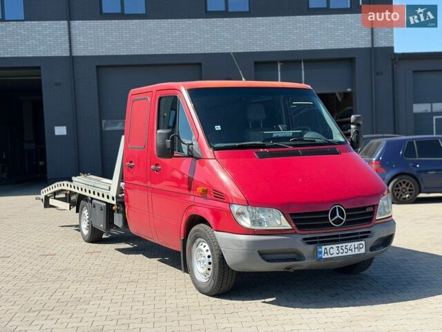 Красный Мерседес Sprinter, объемом двигателя 2.15 л и пробегом 559 тыс. км за 11500 $, фото 1 на Automoto.ua