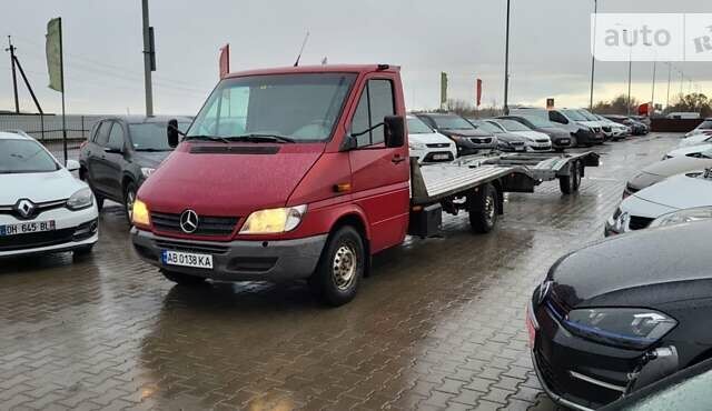 Красный Мерседес Sprinter, объемом двигателя 2.69 л и пробегом 677 тыс. км за 15900 $, фото 1 на Automoto.ua