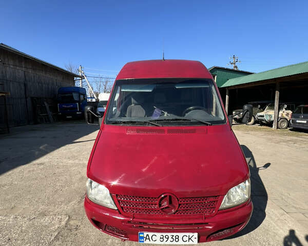 Красный Мерседес Sprinter, объемом двигателя 0 л и пробегом 430 тыс. км за 11500 $, фото 1 на Automoto.ua