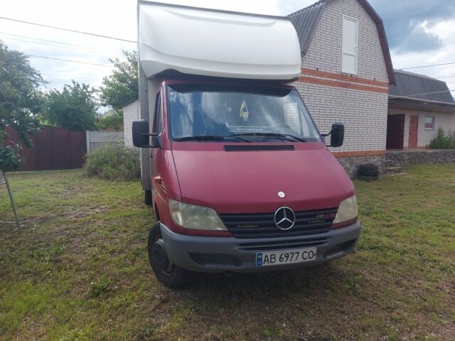 Червоний Мерседес Sprinter, об'ємом двигуна 2 л та пробігом 797 тис. км за 9988 $, фото 1 на Automoto.ua