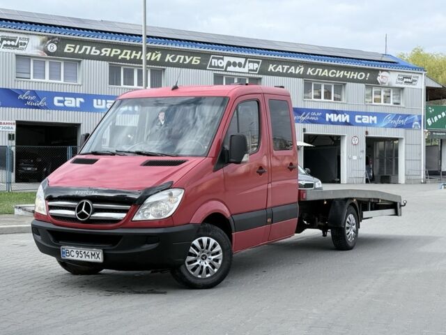 Красный Мерседес Sprinter, объемом двигателя 2.1 л и пробегом 330 тыс. км за 12500 $, фото 1 на Automoto.ua