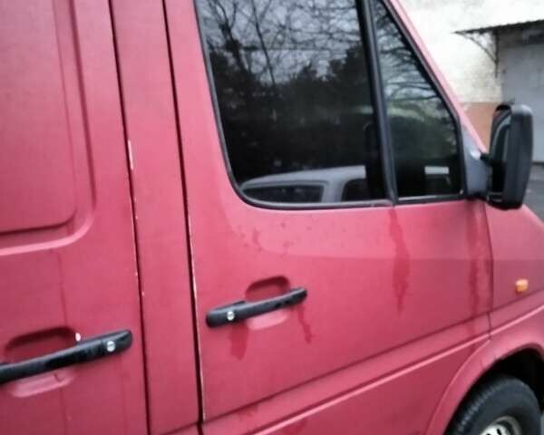 Красный Мерседес Sprinter, объемом двигателя 2.87 л и пробегом 650 тыс. км за 4600 $, фото 1 на Automoto.ua