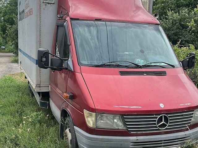 Червоний Мерседес Sprinter, об'ємом двигуна 2.87 л та пробігом 450 тис. км за 8000 $, фото 1 на Automoto.ua