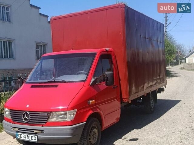 Красный Мерседес Sprinter, объемом двигателя 2.87 л и пробегом 545 тыс. км за 6400 $, фото 1 на Automoto.ua