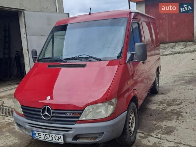 Красный Мерседес Sprinter, объемом двигателя 2.2 л и пробегом 450 тыс. км за 6000 $, фото 1 на Automoto.ua