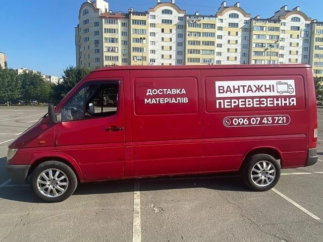 Красный Мерседес Sprinter, объемом двигателя 2.15 л и пробегом 380 тыс. км за 7000 $, фото 1 на Automoto.ua