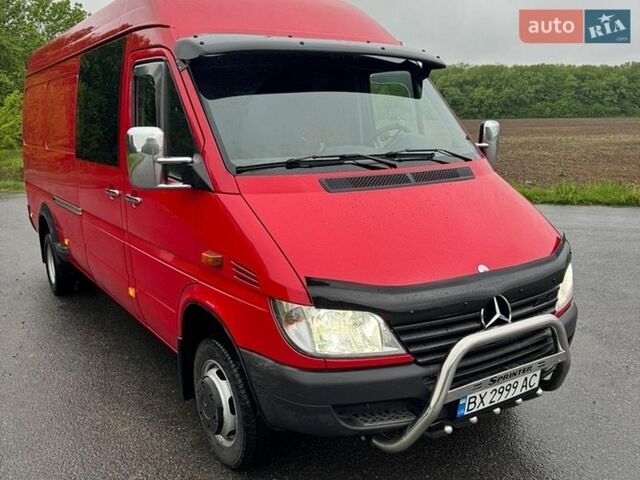 Красный Мерседес Sprinter, объемом двигателя 2.69 л и пробегом 308 тыс. км за 22500 $, фото 1 на Automoto.ua