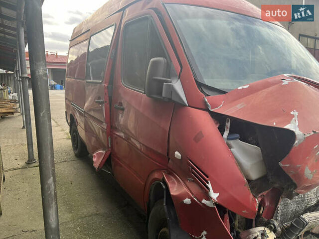 Червоний Мерседес Sprinter, об'ємом двигуна 2.7 л та пробігом 500 тис. км за 3000 $, фото 1 на Automoto.ua