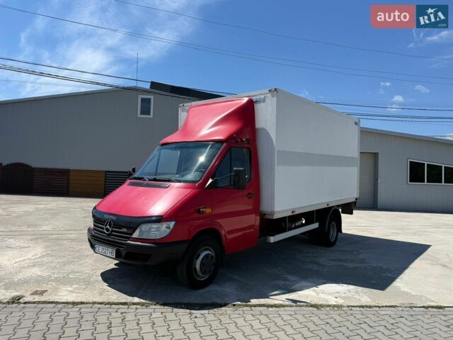 Красный Мерседес Sprinter, объемом двигателя 2.69 л и пробегом 301 тыс. км за 17000 $, фото 1 на Automoto.ua