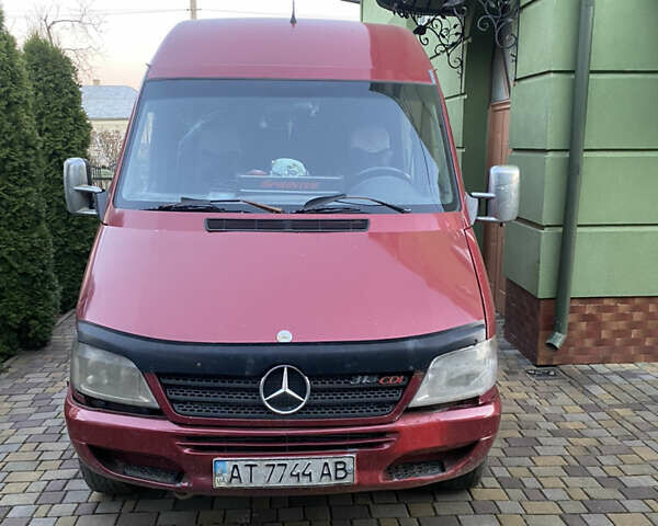 Червоний Мерседес Sprinter, об'ємом двигуна 2.15 л та пробігом 750 тис. км за 3850 $, фото 1 на Automoto.ua