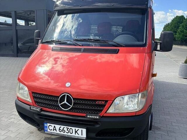 Червоний Мерседес Sprinter, об'ємом двигуна 2.15 л та пробігом 271 тис. км за 12000 $, фото 1 на Automoto.ua
