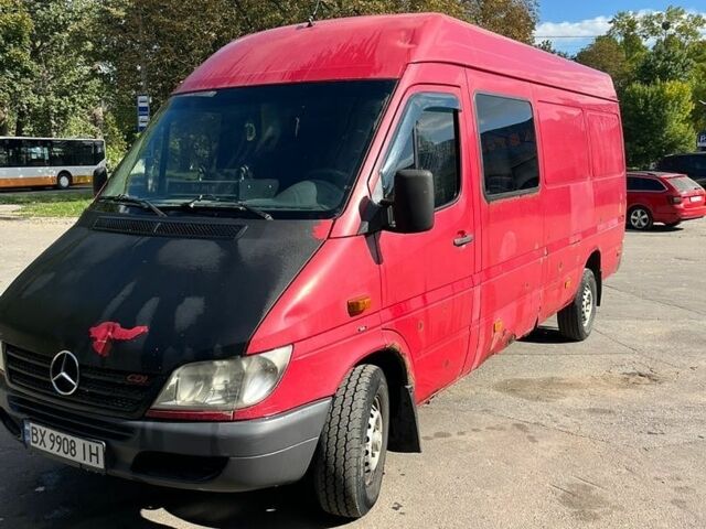 Червоний Мерседес Sprinter, об'ємом двигуна 2.15 л та пробігом 980 тис. км за 5000 $, фото 1 на Automoto.ua